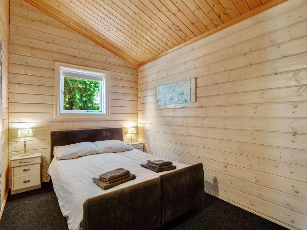 Luxurious Chalet In Guelders By The Forest Хульсхорст Экстерьер фото
