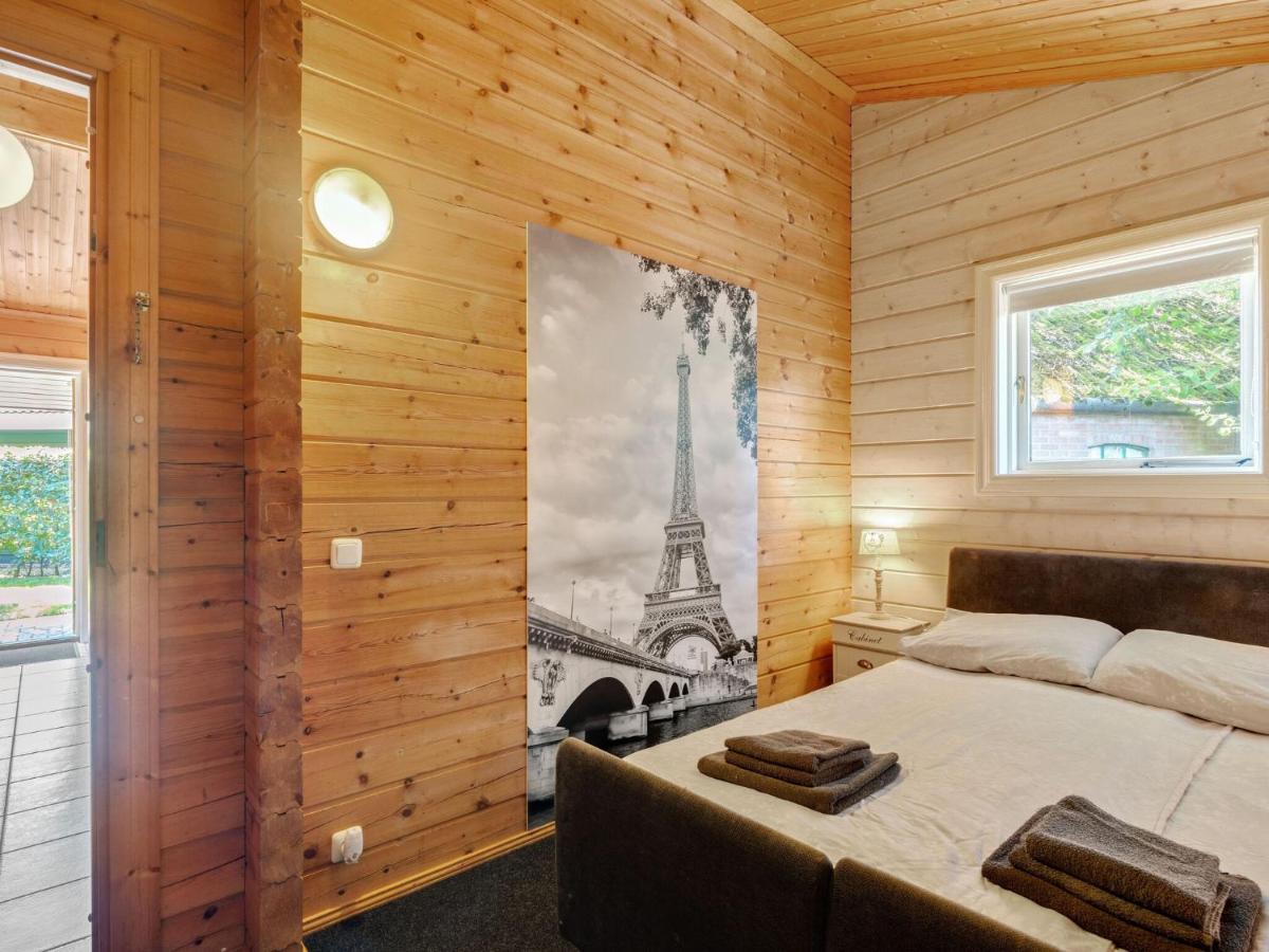 Luxurious Chalet In Guelders By The Forest Хульсхорст Экстерьер фото