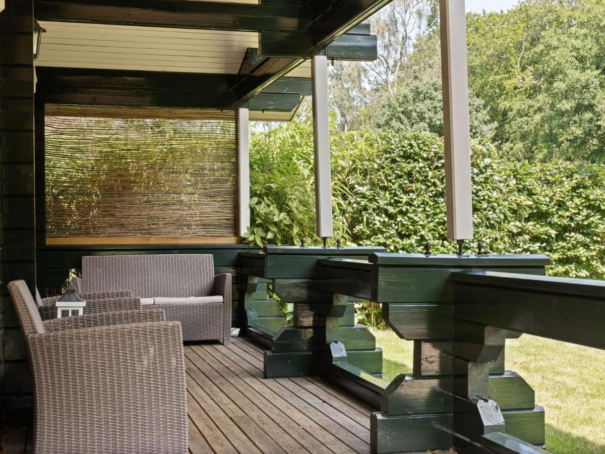 Luxurious Chalet In Guelders By The Forest Хульсхорст Экстерьер фото